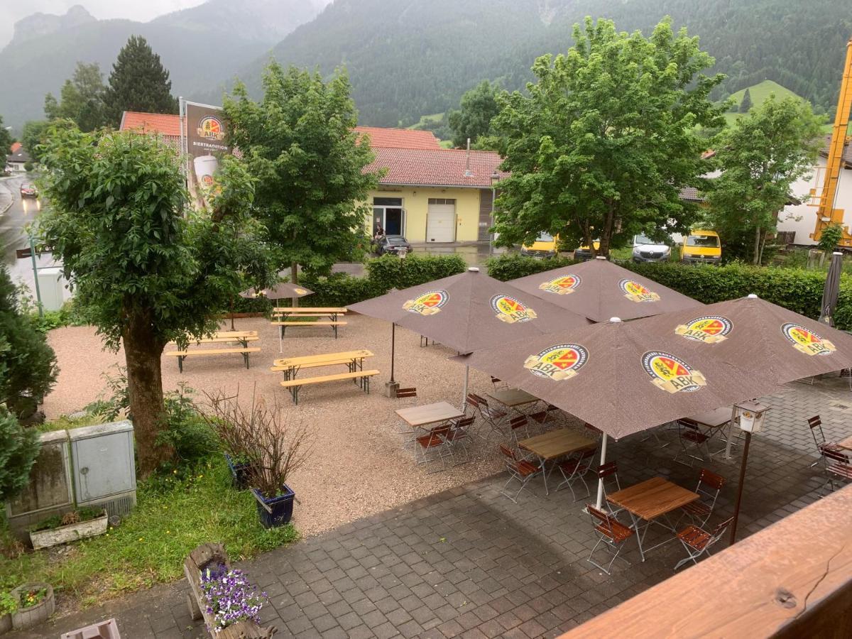 פפרונטן Gasthof Loewen מראה חיצוני תמונה