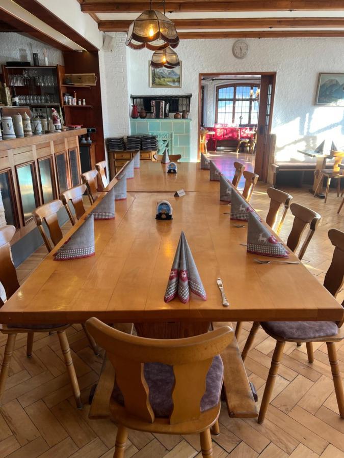 פפרונטן Gasthof Loewen מראה חיצוני תמונה